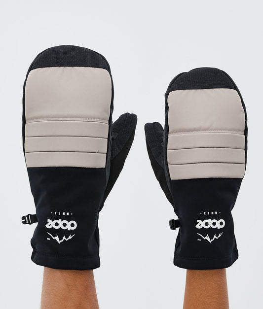 Snow Mittens Sand
