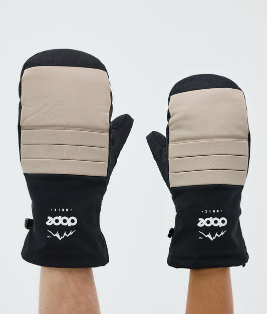 Snow Mittens Sand